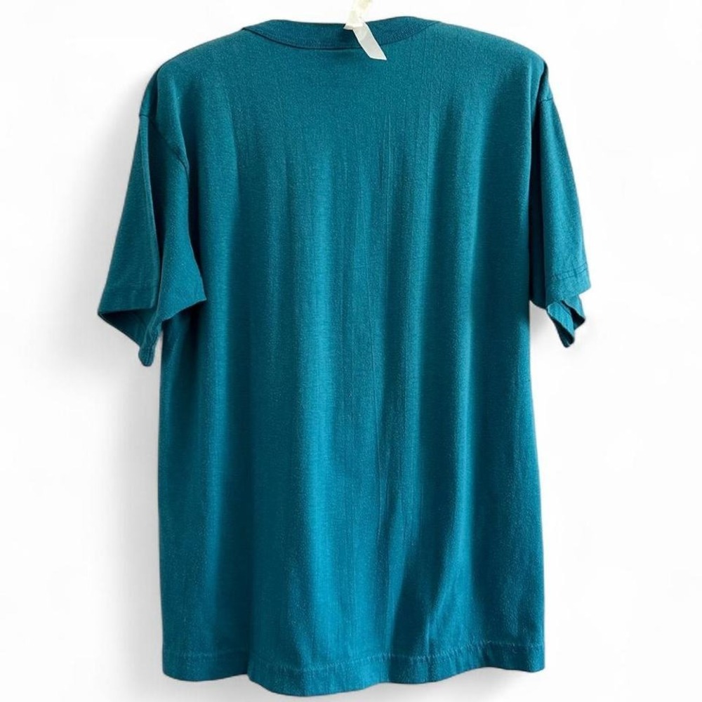 1970s blue scoop neck tee - Picture 3 of 3